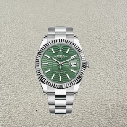 The Best Replica Rolex DateJust 41mm 904L Oystersteel 126334-0029 Super Clone 3235 Movement White Gold Wrap Fluted Bezel Green Fluted Dial Oyster three-piece links Waterproof Clean factory Made